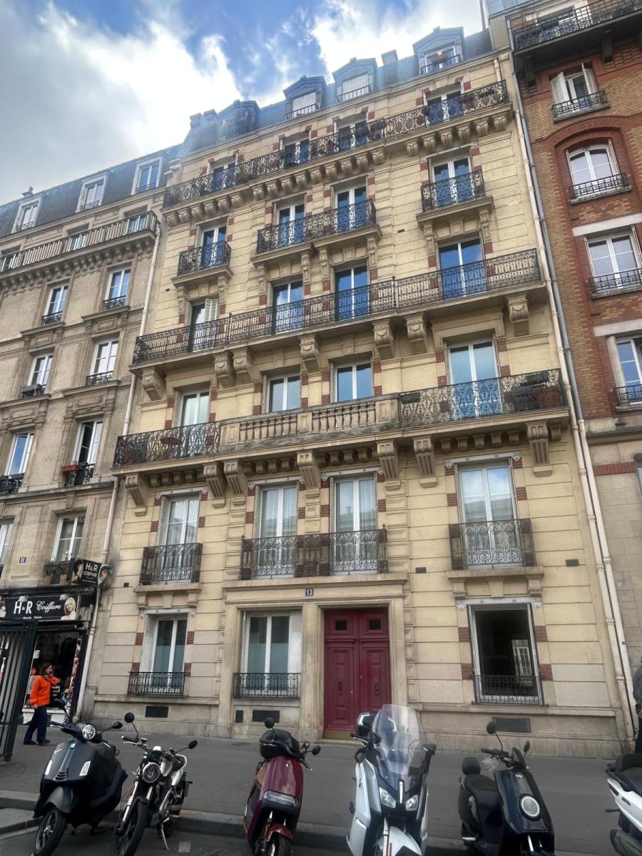 Appartement 1 pièce 22 m² · à Paris 10e Arrondissement · 21,5 m² · 180 000 €