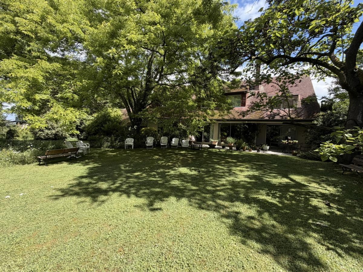 Maison 8 pièces 242 m² · à Saint-Fuscien · 242 m² · 1 029 000 €
