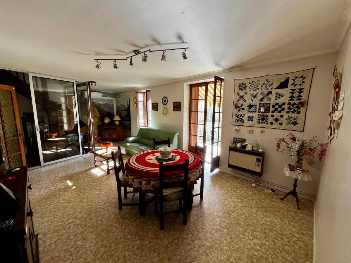 Maison 7 pièces 164 m² · à Goudargues · 164 m² · 210 000 €