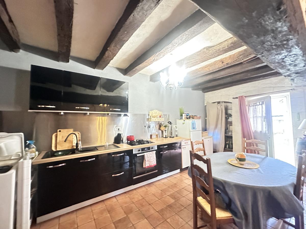 Maison 128 m² · à Crouzilles · 128 m² · 183 500 €