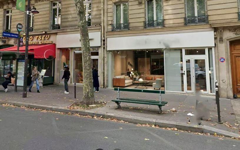 Local commercial 131 m² · à Paris 7e Arrondissement · 130,6 m² · 3 890 000 €