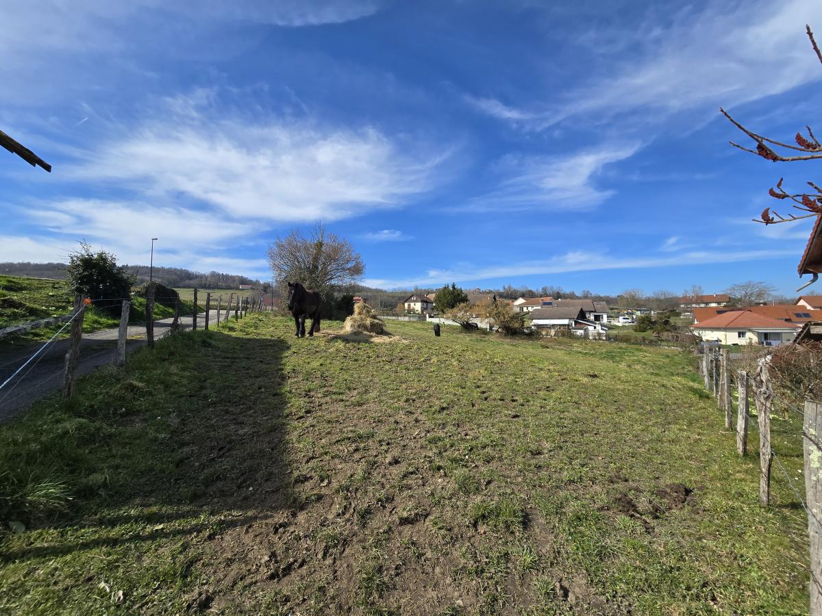 Terrain à bâtir à BRENS avec vue dégagée · 140 000 €