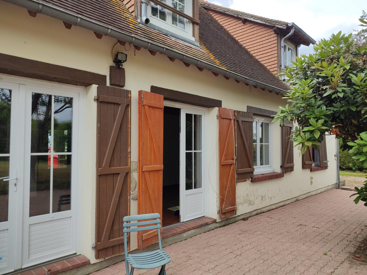 Maison 6 pièces 100 m² · à Moyaux · 100 m² · 950 €/mois