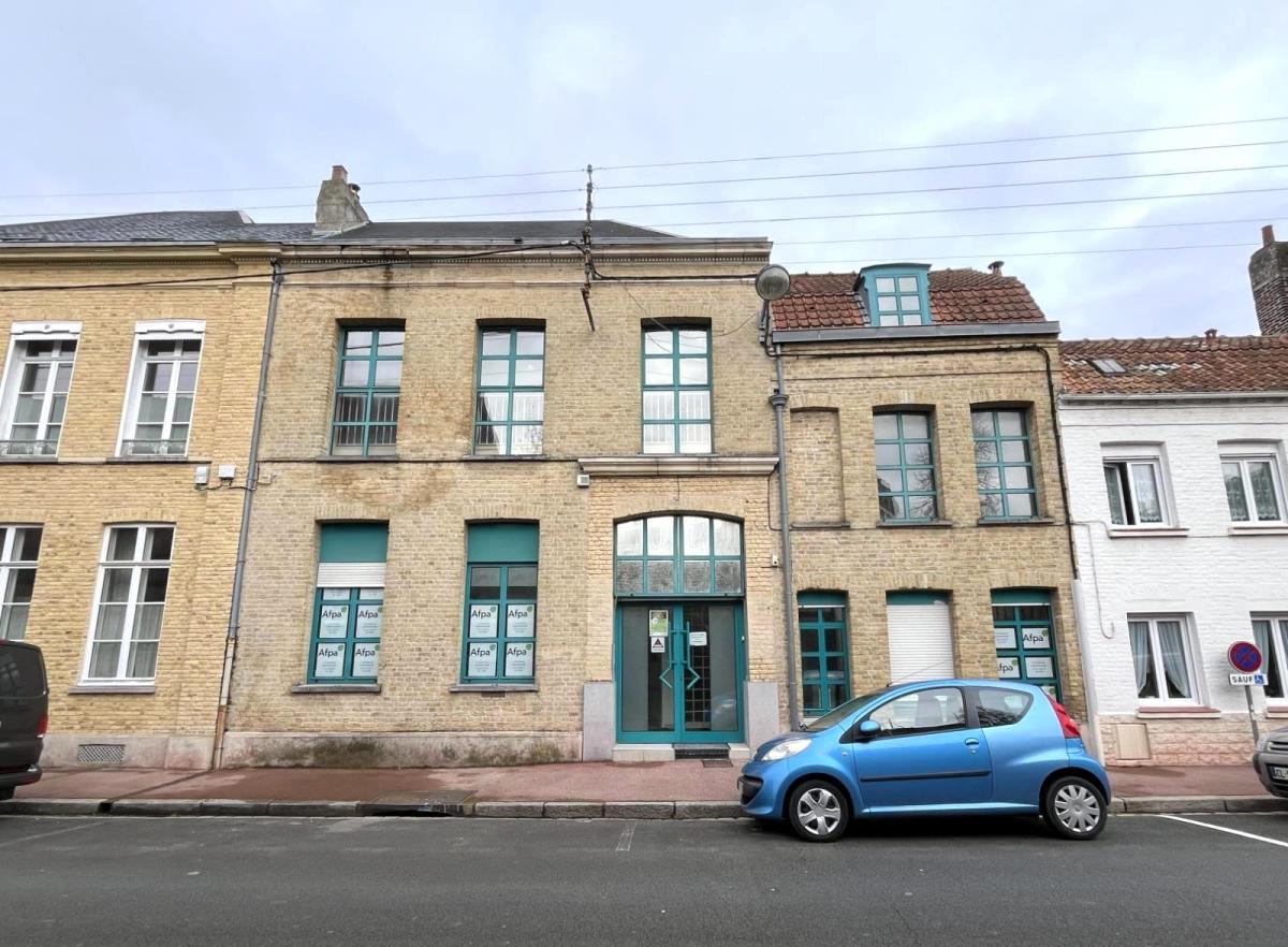 Immeuble 485 m² · à Saint-Omer · 485 m² · 2 500 €/mois