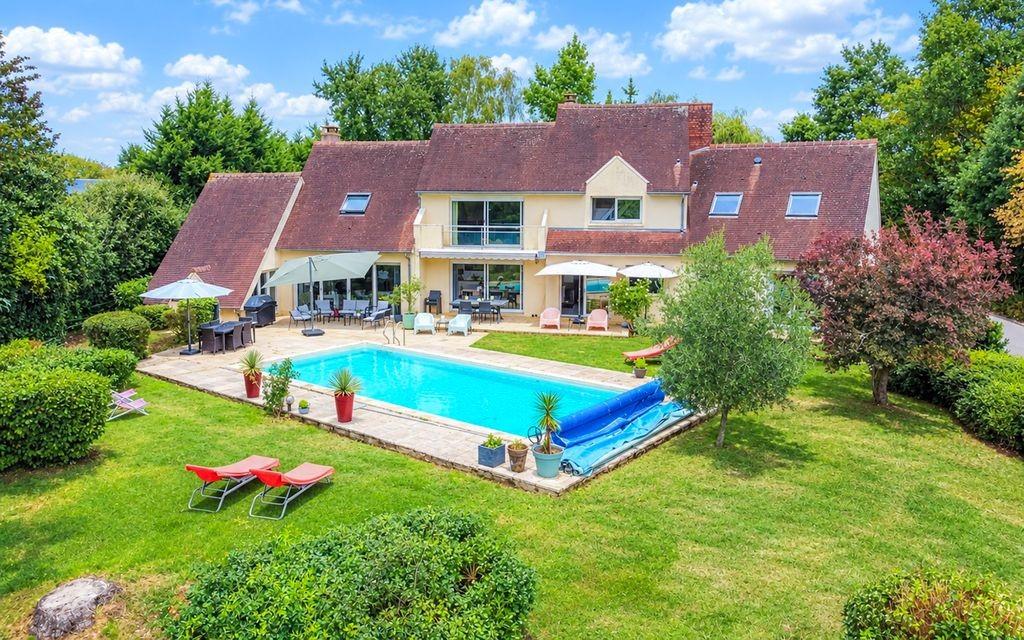 Maison 8 pièces 263 m² · à Yvré-l'Évêque · 263 m² · 585 000 €