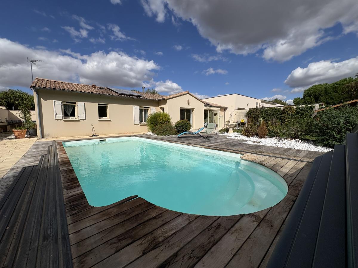 Maison 6 pièces 139 m² · à Niort · 139 m² · 399 000 €
