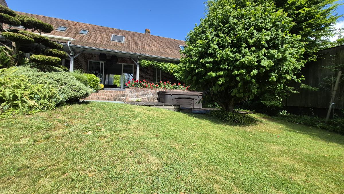 Maison 10 pièces 392 m² · à Anzin-Saint-Aubin · 392 m² · 988 000 €