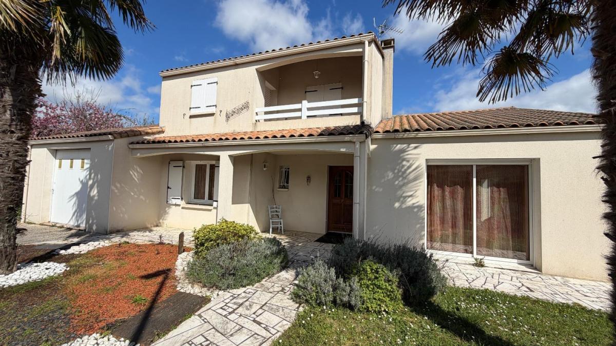 Maison 5 pièces 128 m² · à Niort · 128,4 m² · 239 200 €