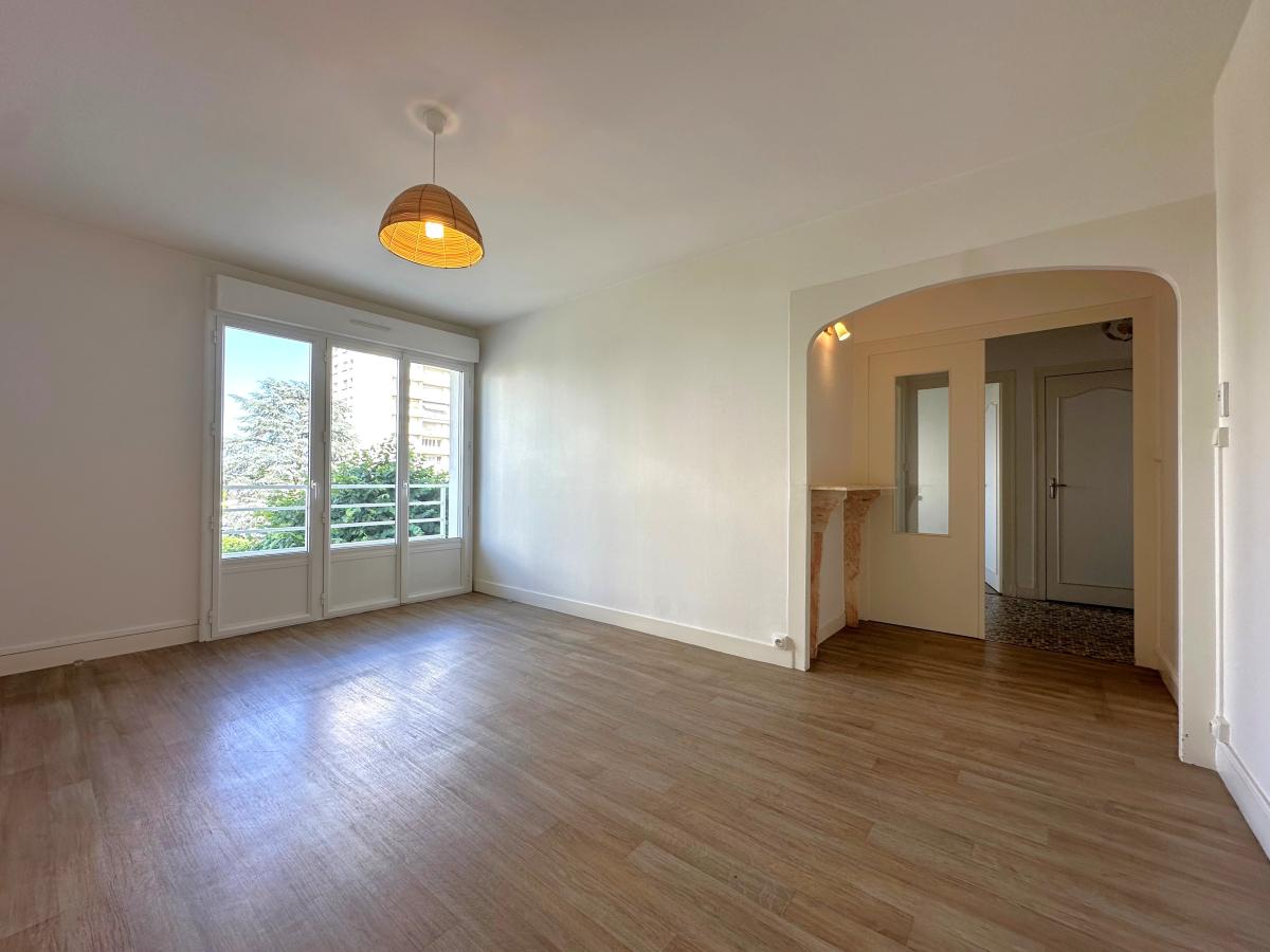 Appartement 3 pièces 65 m² · à Blois · 65 m² · 120 000 €