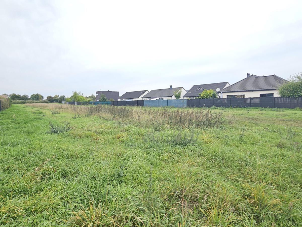 Terrain 2777 m² · à Brebières · 145 000 €