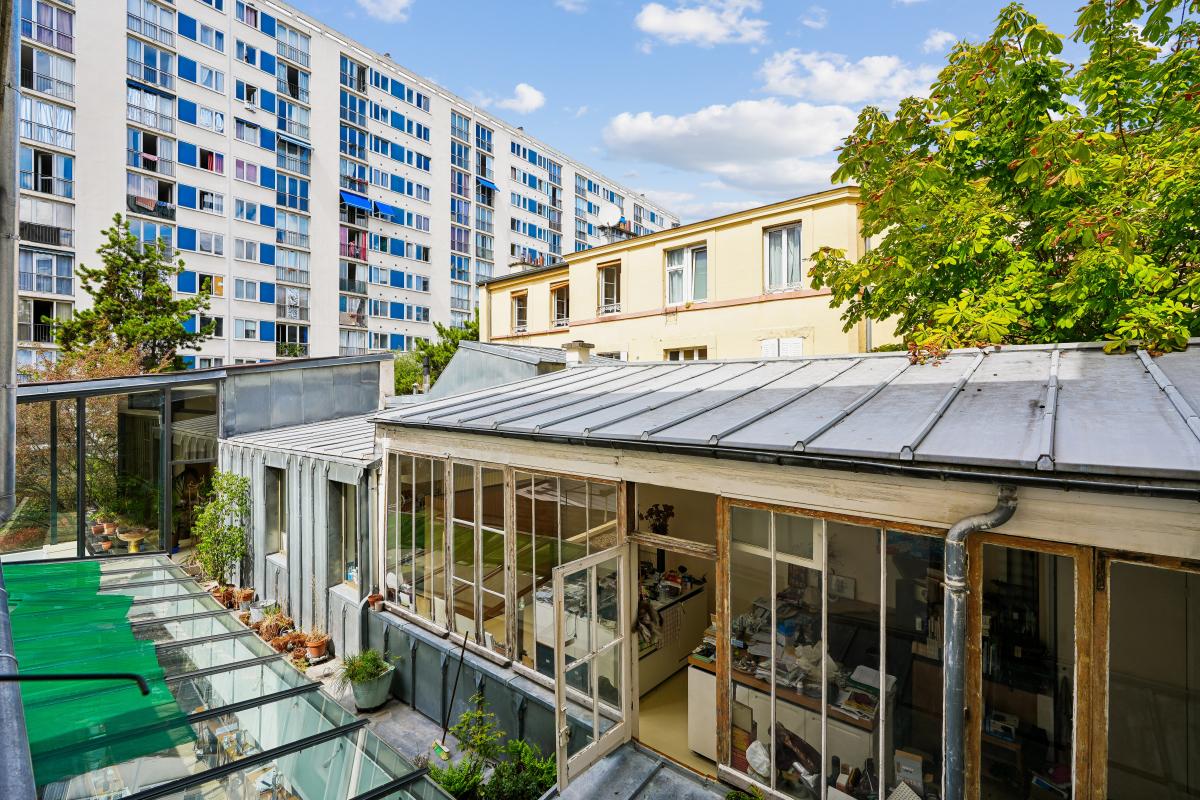 Appartement 2 pièces 44 m² · à Paris 18e Arrondissement · 43,7 m² · 299 000 €