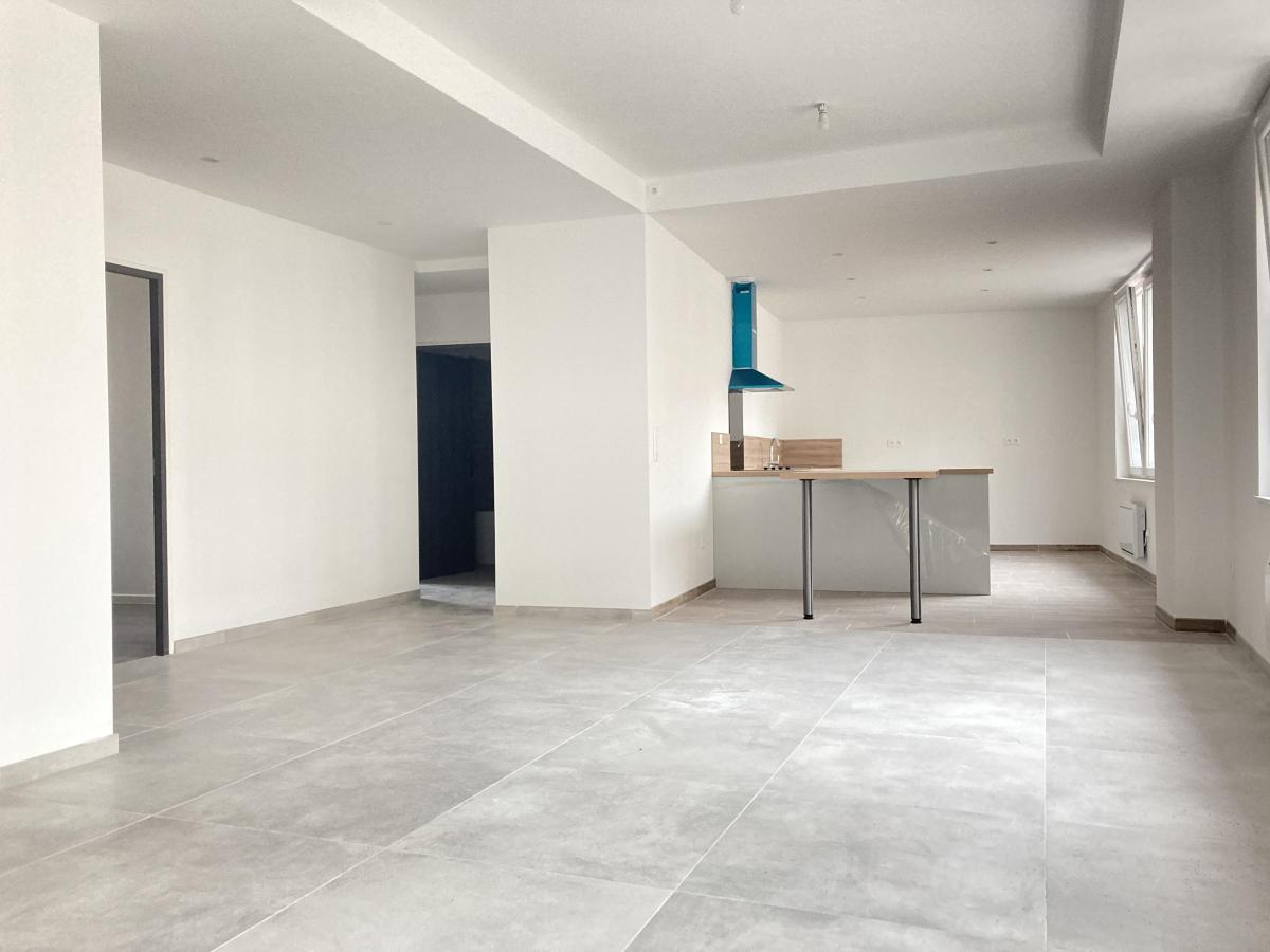 Appartement 98 m² · à Valenciennes · 98 m² · 780 €/mois