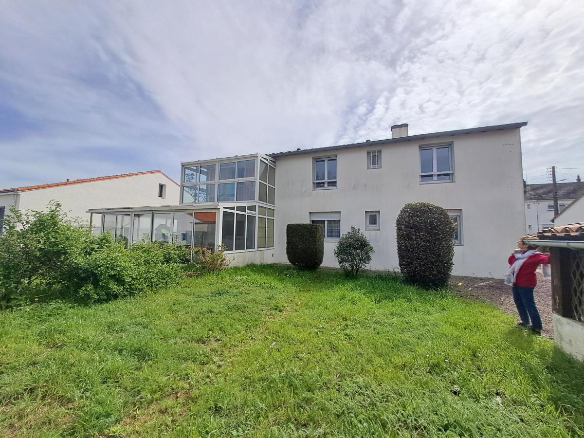 Appartement 4 pièces 115 m² · à Rezé · 114,9 m² · 271 760 €