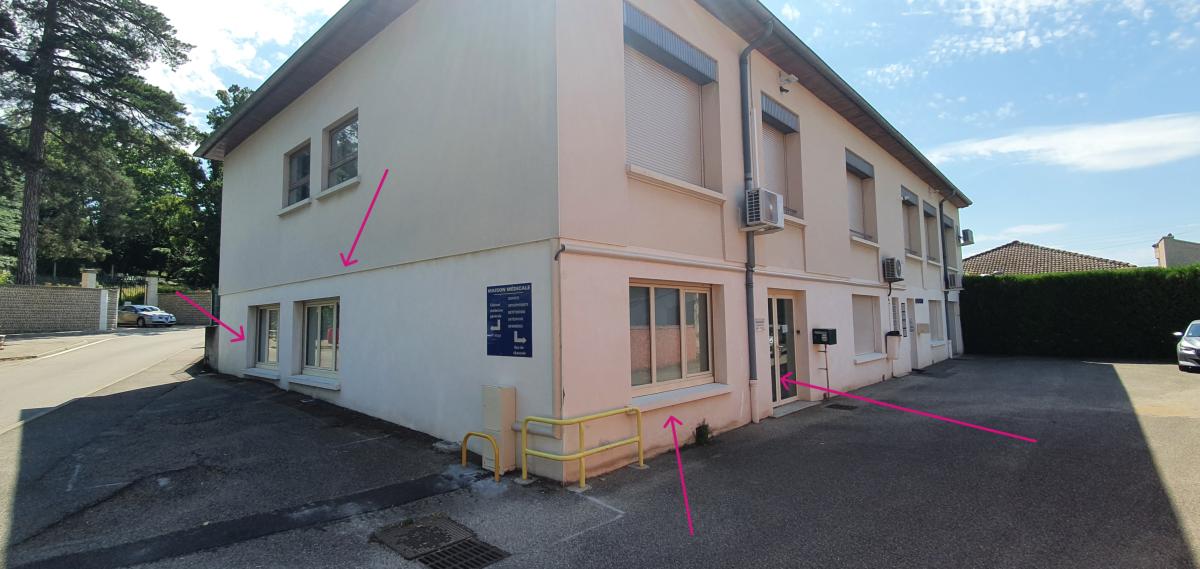 Local commercial 130 m² · à Le Péage-de-Roussillon · 130 m² · 123 000 €