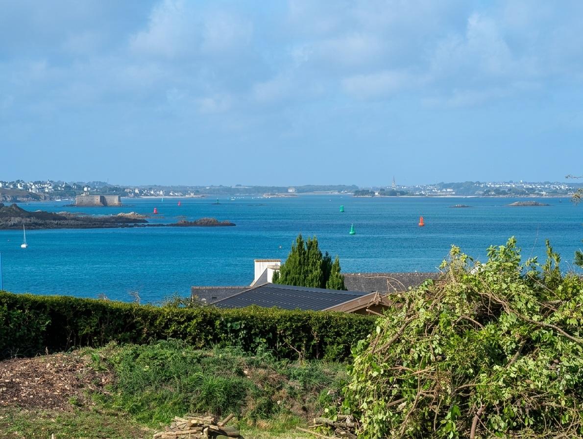 Terrain 5516 m² · à Plougasnou · 345 200 €
