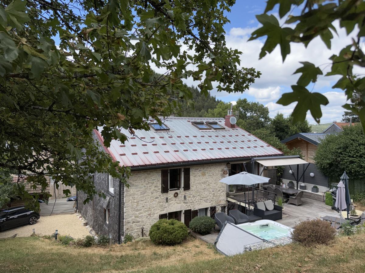 Maison 5 pièces 193 m² · à Oyonnax · 193 m² · 410 000 €