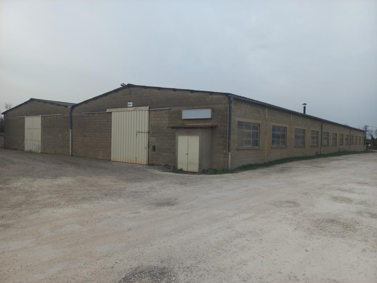 Réseau des notaires · à Valcourt · 1 800 m² · 265 000 €