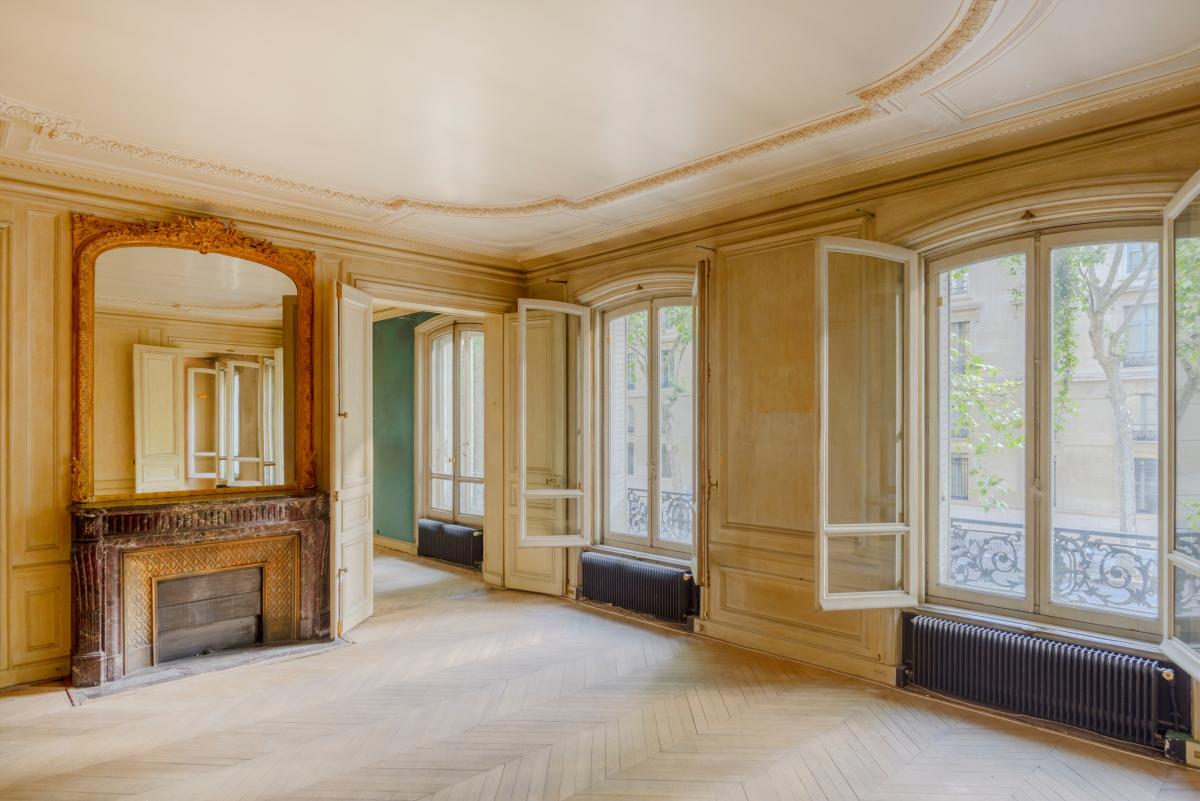 Appartement 6 pièces 230 m² · à Paris 7e Arrondissement · 230,4 m² · 3 300 000 €