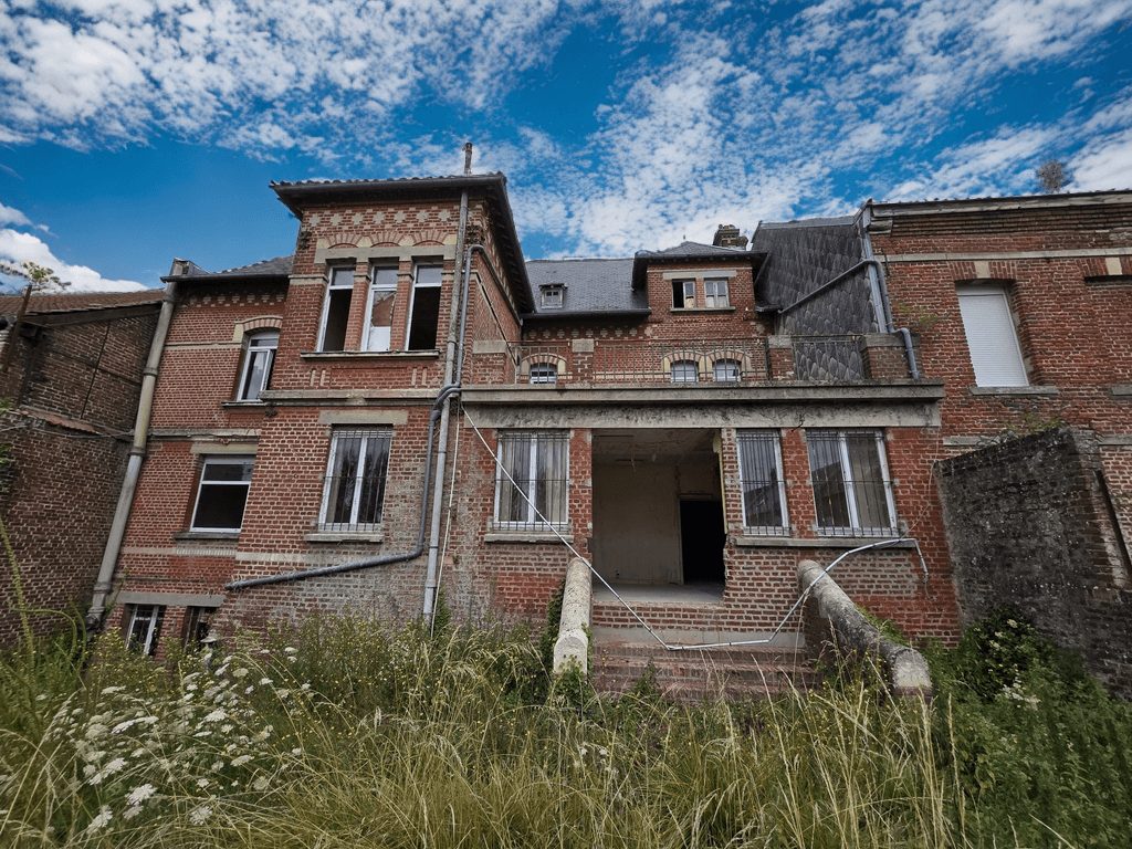 Immeuble 336 m² · à Saint-Quentin · 336 m² · 190 900 €