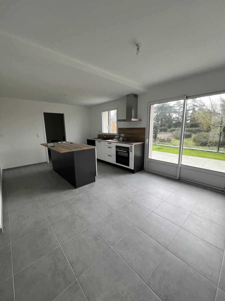 Maison 4 pièces 84 m² · à Saint-Germain-des-Prés · 84,4 m² · 995 €/mois