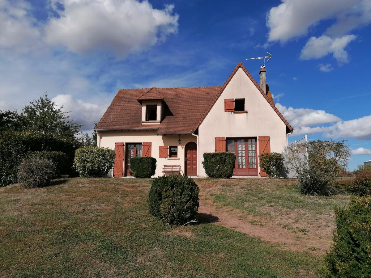 Maison 4 pièces 175 m² · à Abilly · 175 m² · 178 500 €