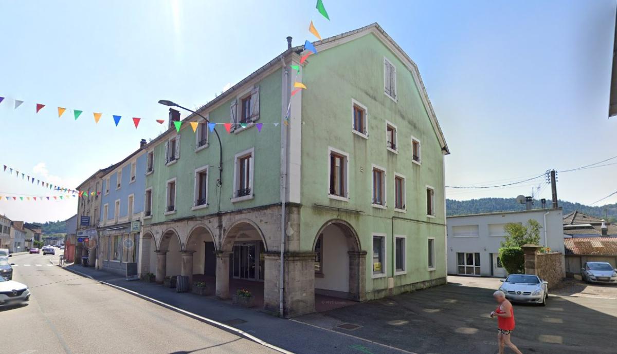 Réseau des notaires · à Le Thillot · 263 m² · 115 000 €