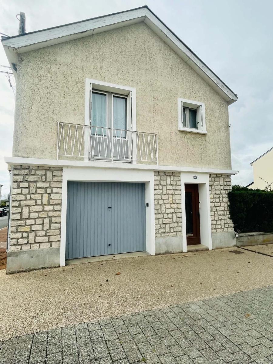 Maison 3 pièces 81 m² · à Saumur · 80,7 m² · 109 091 €