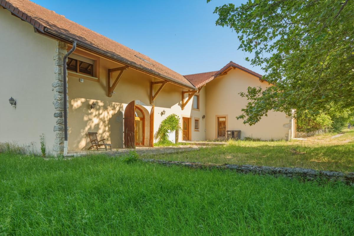 Maison 11 pièces 661 m² · à Divonne-les-Bains · 661 m² · 2 500 000 €