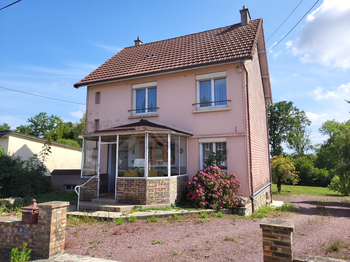 Maison 4 pièces 100 m² · à Saint-Martin-des-Besaces · 100 m² · 157 500 €
