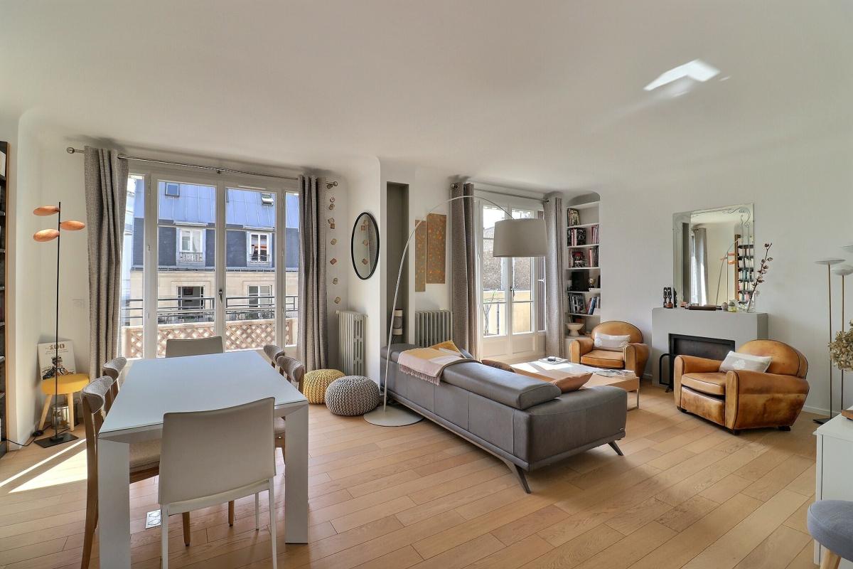 Appartement 3 pièces 77 m² · à Paris 17e Arrondissement · 76,6 m² · 1 030 000 €
