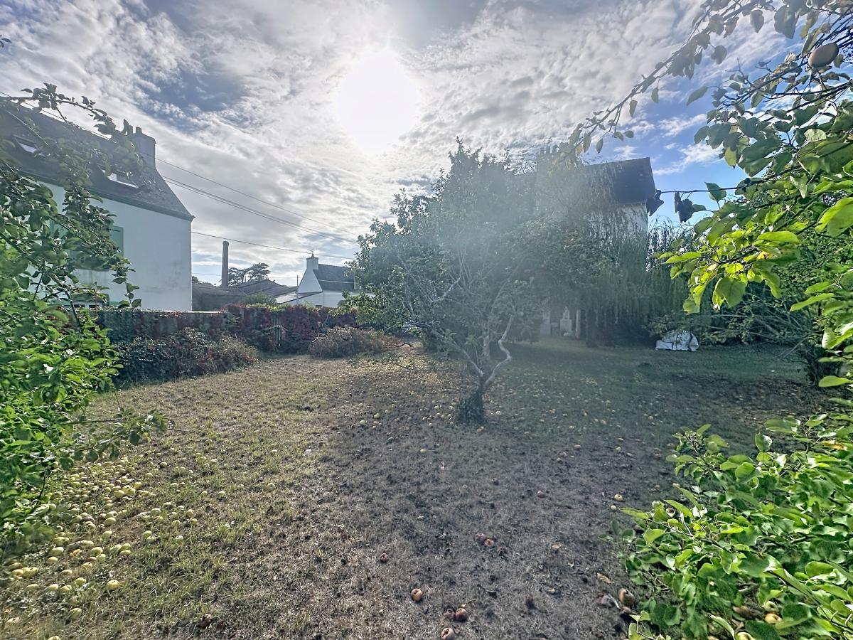GROIX - Terrain à Bâtir à proximité de l'embarcadère · 239 720 €