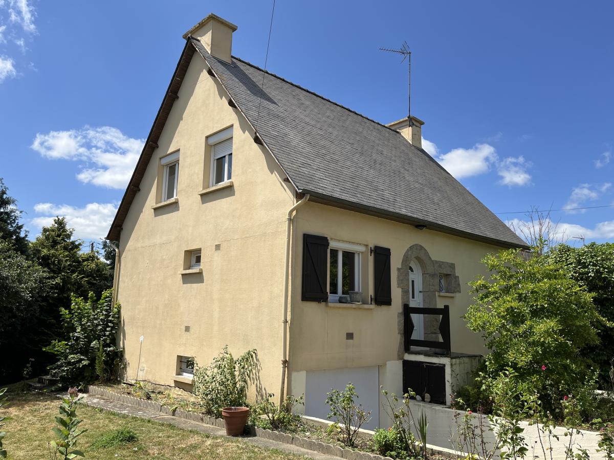 Maison 6 pièces 103 m² · à Dinan · 102,5 m² · 240 830 €