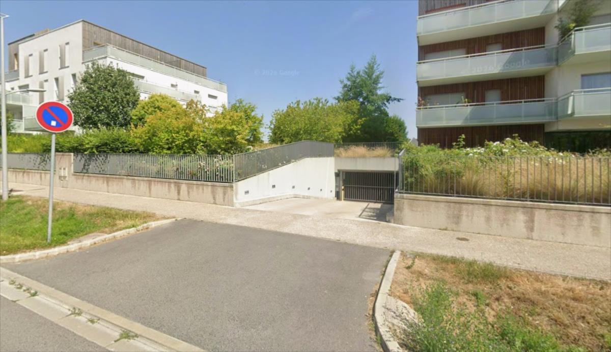 Parking 15 m² · à Bezannes · 15 m² · 75 €/mois