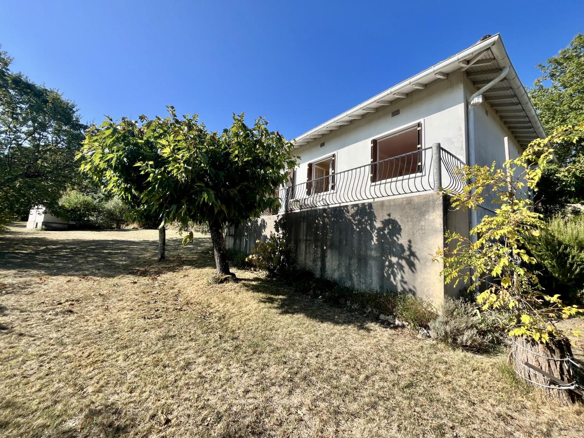 Maison 4 pièces 93 m² · à Saint-Julien-de-Peyrolas · 93,1 m² · 230 000 €