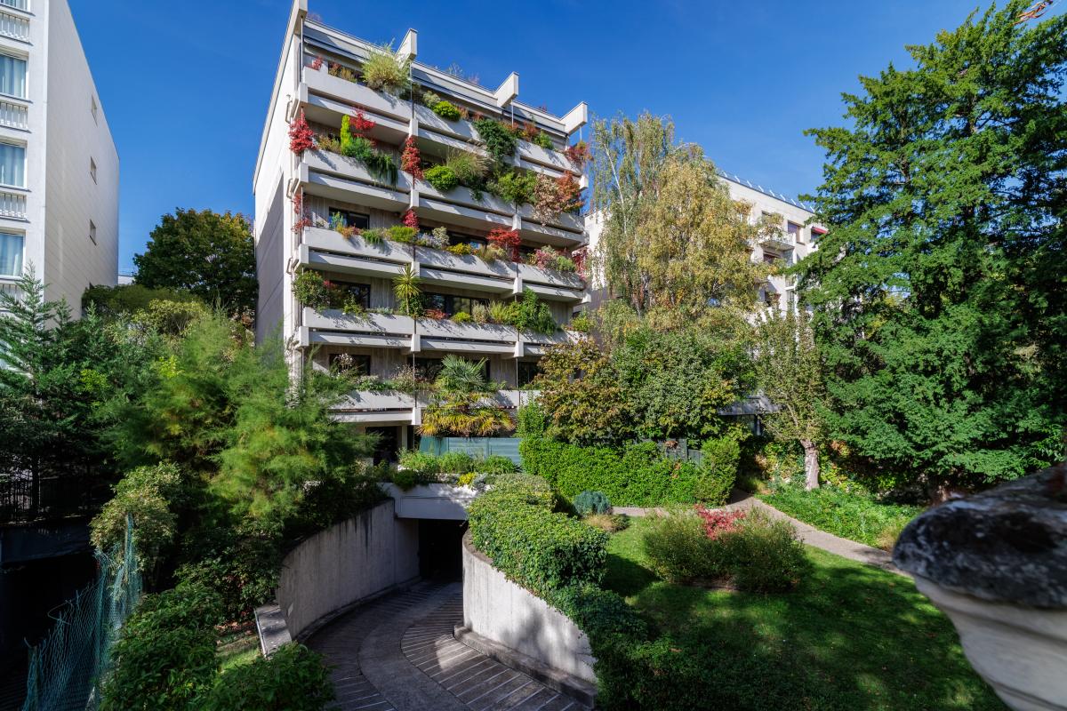 Parking 13 m² · à Neuilly-sur-Seine · 12,5 m² · 33 000 €