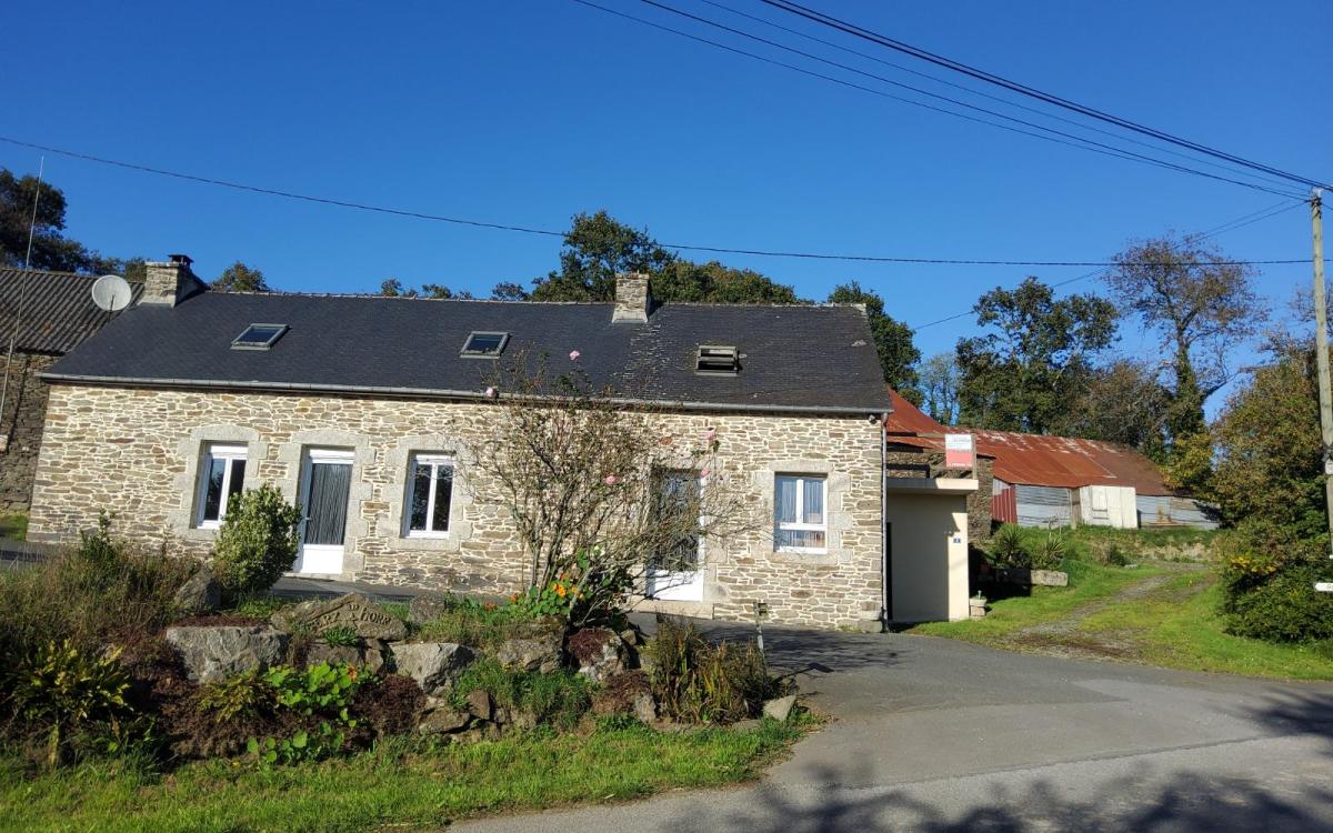 Maison 6 pièces 111 m² · à Plounévézel · 110,6 m² · 173 250 €