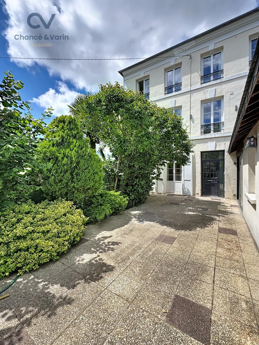 Maison 5 pièces 120 m² · à Lisieux · 120 m² · 299 000 €