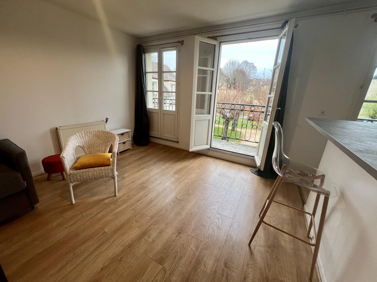 Appartement 1 pièce 29 m² · à Senlis · 29,4 m² · 720 €/mois