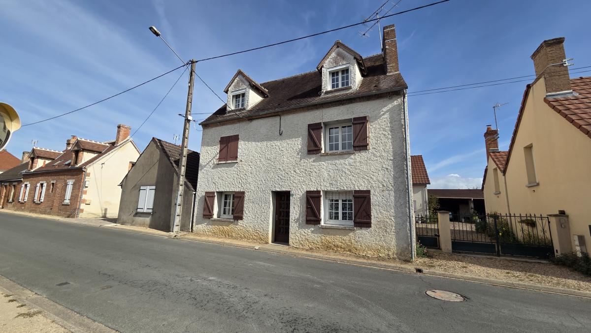 Immeuble 170 m² · à Viglain · 170 m² · 94 980 €