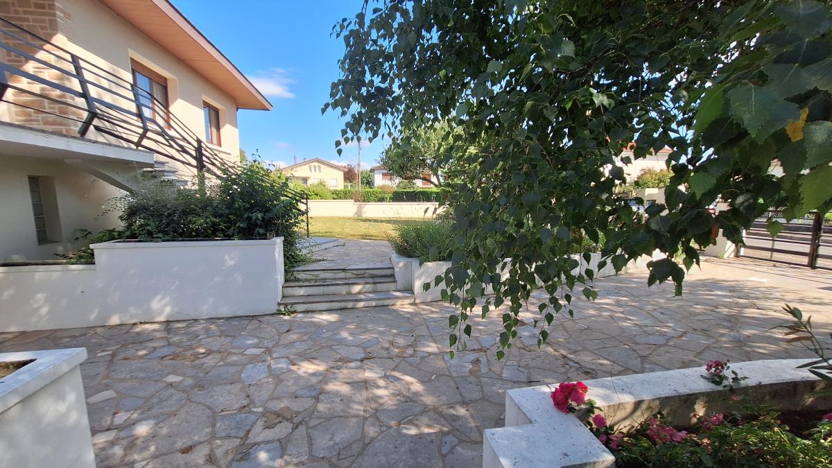 Maison 5 pièces 135 m² · à Pont-de-Vaux · 135 m² · 213 000 €