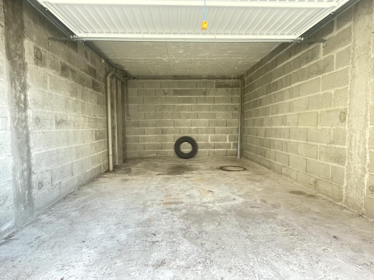 Parking 18 m² · à Saint-Brevin-les-Pins · 18 m² · 30 000 €