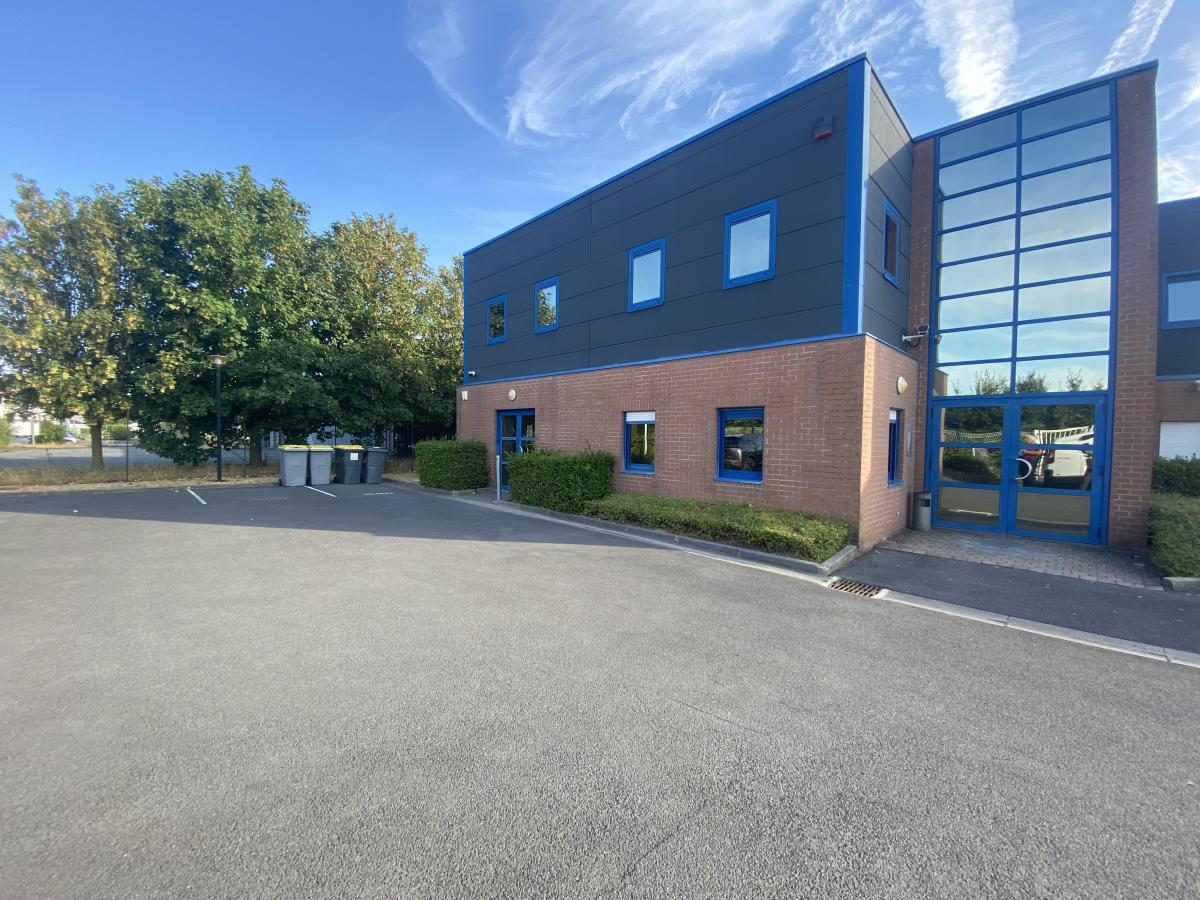 2 pièces 180 m² · à Annoeullin · 180 m² · 1 390 €/mois