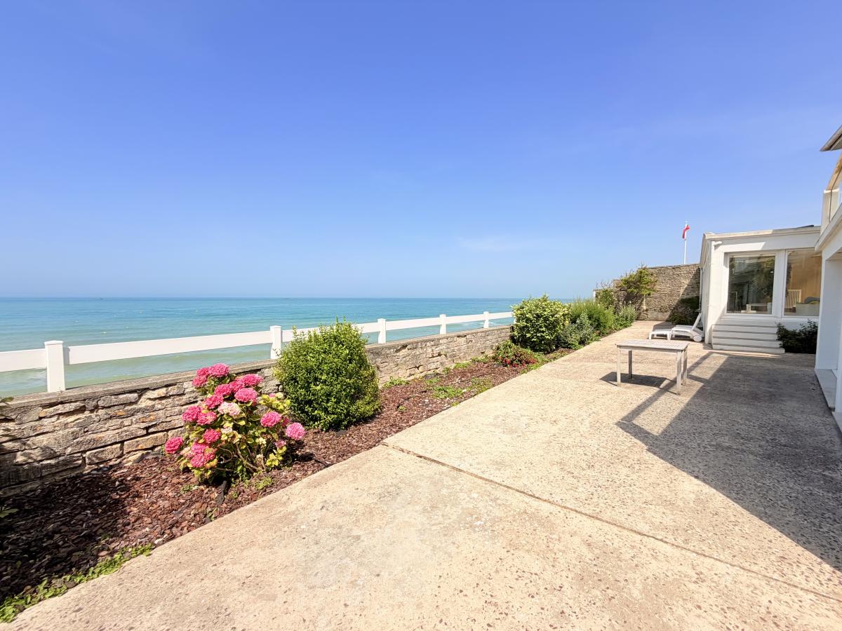 Maison 11 pièces 300 m² · à Arromanches-les-Bains · 300 m² · 999 000 €
