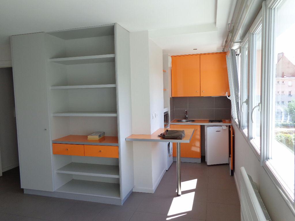 Immeuble 2 pièces 609 m² · à Nantes · 609 m² · 1 981 000 €