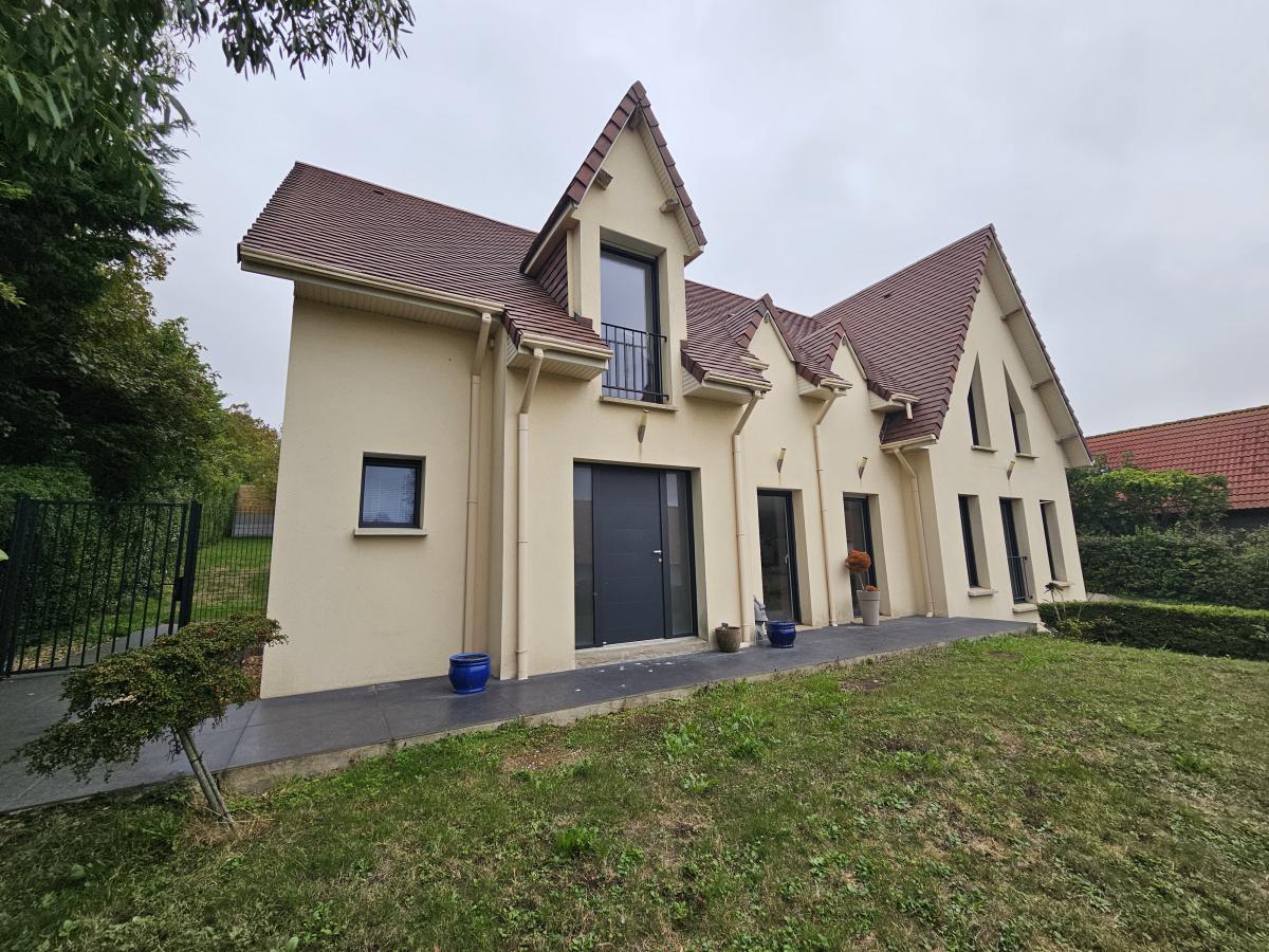 Maison 7 pièces 199 m² · à Escalles · 198,5 m² · 602 550 €