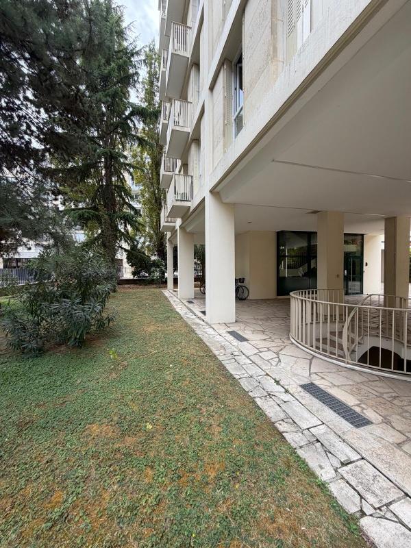 Appartement 4 pièces 70 m² · à Paris 15e Arrondissement · 70 m² · 652 000 €