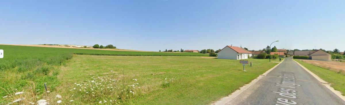 Terrain 1698 m² · à Coizard-Joches · 44 488 €