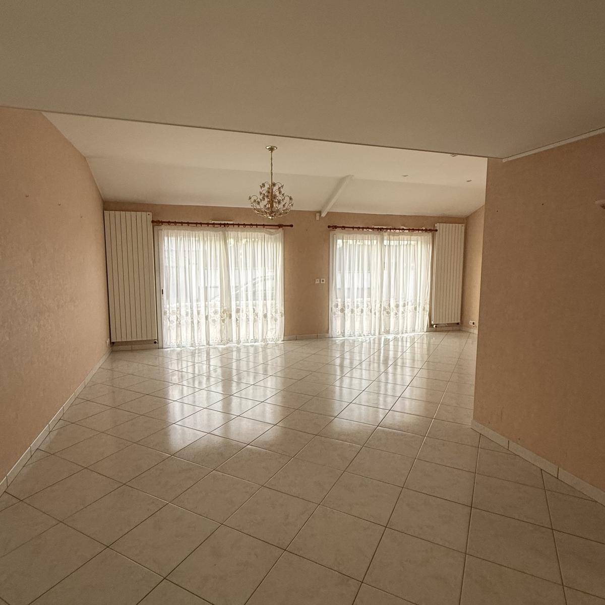 Maison 5 pièces 100 m² · à Mortagne-sur-Sèvre · 100 m² · 157 500 €