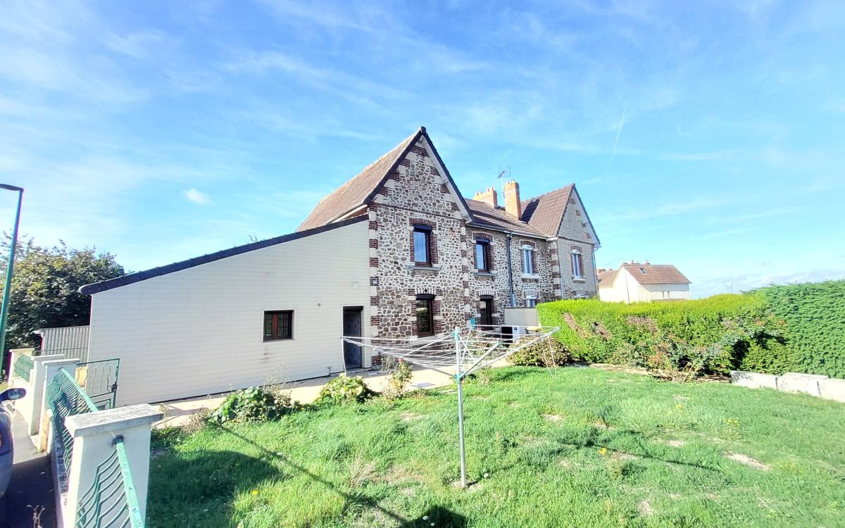 Maison 3 pièces 81 m² · à Gouvix · 81,4 m² · 159 000 €