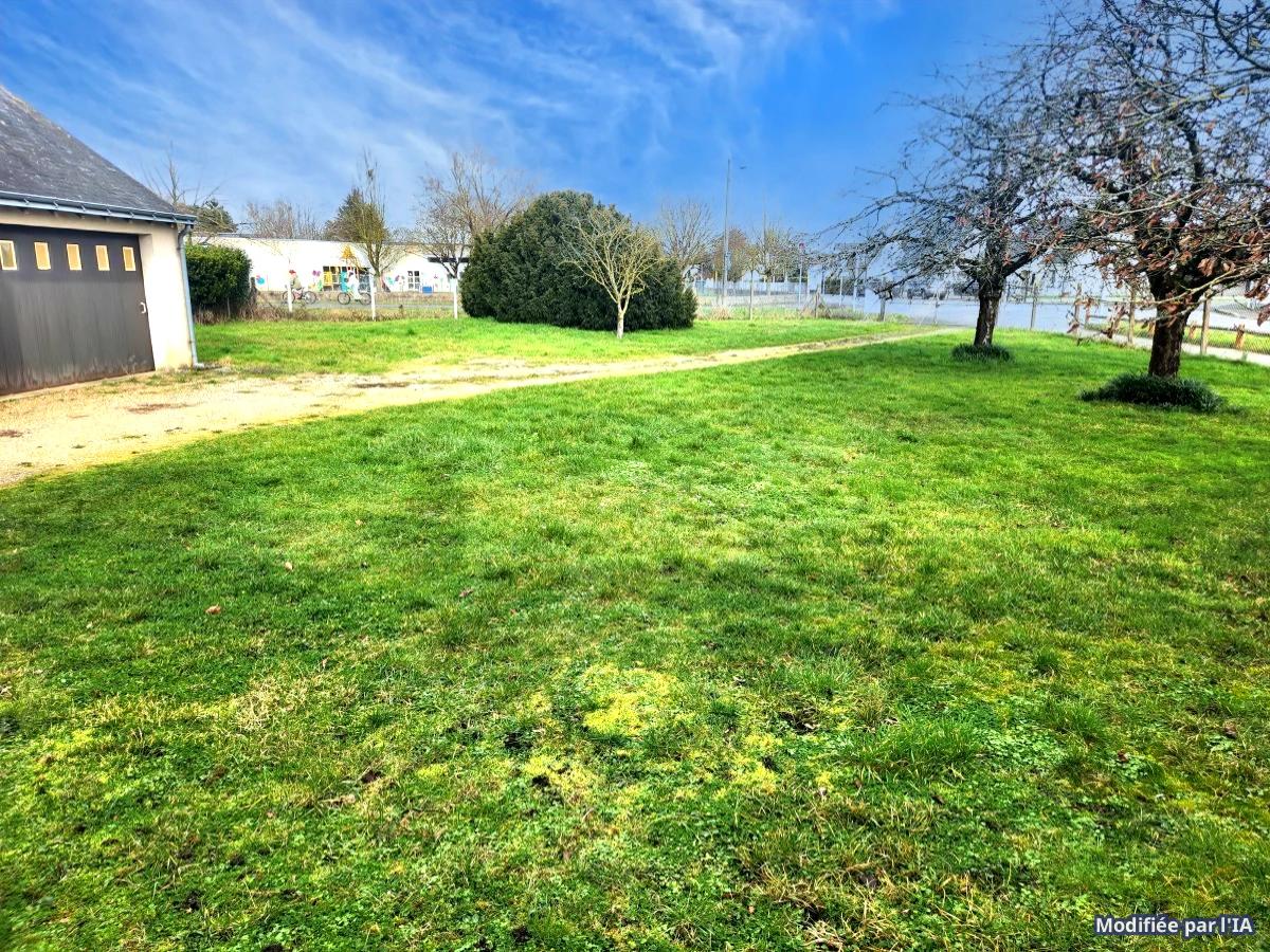Terrain 800 m² · à Joué-lès-Tours · 147 000 €